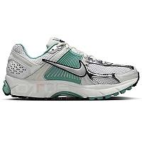 ДАМСКИ МАРАТОНКИ NIKE HF1877-101 ZOOM VOMERO 5 NEWS БЕЛИ