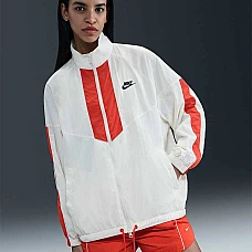 ДАМСКО ГОРНИЩЕ NIKE IH8510-133 NSW OS WR JKT КРЕМАВО