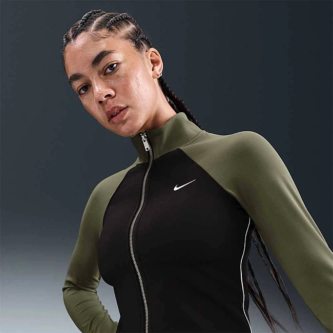 ДАМСКО ГОРНИЩЕ NIKE IH4058-222 NSW JACKET GLS МАСЛИНЕНО ЗЕЛЕНО