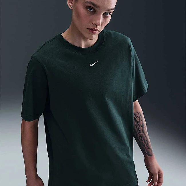 ДАМСКА ТЕНИСКА NIKE FD4149-390 NSW TEE ESSNTL LBR ЗЕЛЕНА