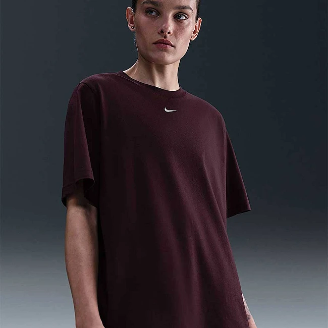 ДАМСКА ТЕНИСКА NIKE FD4149-653 NSW TEE ESSNTL LBR БОРДО