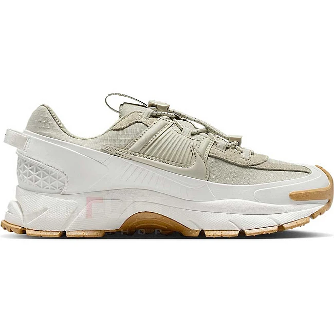 ДАМСКИ МАРАТОНКИ NIKE HQ2181-100 ZOOM VOMERO ROAM БЕЖОВИ
