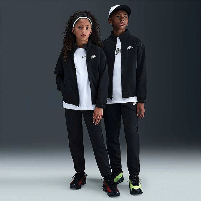 ДЕТСКИ СПОРТЕН ЕКИП ЗА МОМЧЕ NIKE HQ9315-010 NSW DF TRACKSUIT PK FZ ЧЕРЕН