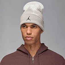 ЗИМНА ШАПКА NIKE HV1077-134 JORDAN PEAK BEANIE GIFT GVING AOJ БЕЖОВА