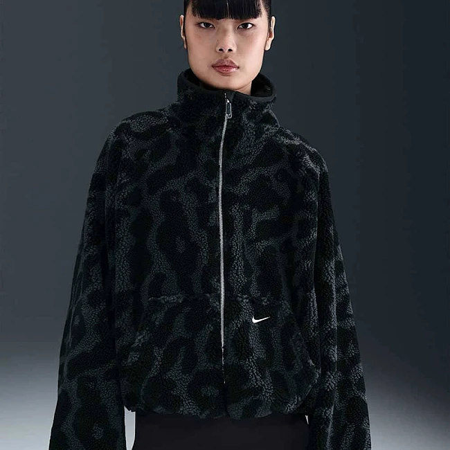 ДАМСКО ЯКЕ NIKE HV2070-010 NSW STREET SHERPA JKT ЧЕРНО - Lotus Sport ДАМСКО ЯКЕ NIKE HV2070-010 NSW STREET SHERPA JKT ЧЕРНО