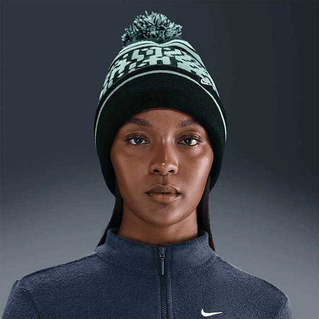 ЗИМНА ШАПКА NIKE HQ0355-010 PEAK BEANIE SC OTDR H25 L ЧЕРНА/ЗЕЛЕНА