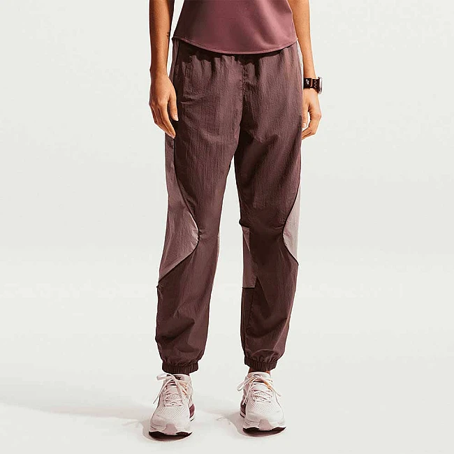 ДАМСКО ДОЛНИЩЕ NIKE IQ0181-502 SWIFT UV RPL MR PANT NV КАФЯВО