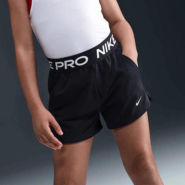 ДЕТСКИ КЪСИ ПАНТАЛОНИ ЗА МОМИЧЕ NIKE HQ9313-010 PRO DF FLC SHORT ЧЕРНИ