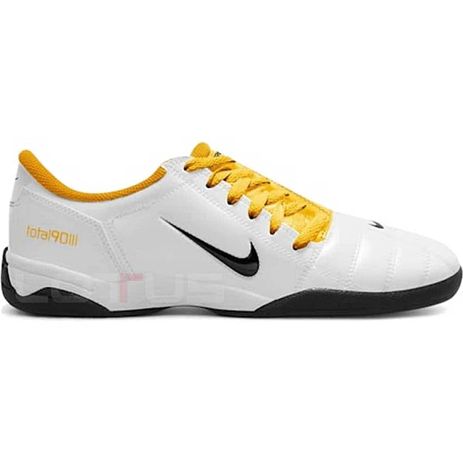 МЪЖКИ МАРАТОНКИ NIKE HQ2851-101 TOTAL 90 БЕЛИ