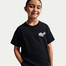 ДЕТСКА ТЕНИСКА ЗА МОМИЧЕ NIKE IR5190-010 NSW TEE BOY AIRBRUSH ЧЕРНА