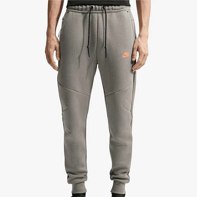 МЪЖКО ДОЛНИЩЕ NIKE HV0959-321 TCH FLC JGGR БЛЕДОЗЕЛЕНО