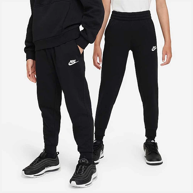 ДЕТСКО ДОЛНИЩЕ ЗА МОМЧЕ NIKE FD3004-010 NSW CLUB FLC JGGR LBR ЧЕРНО