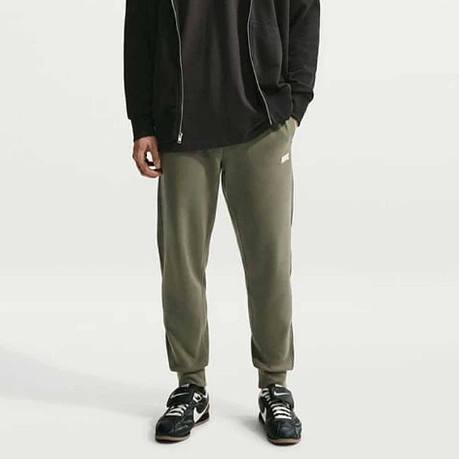 МЪЖКО ДОЛНИЩЕ NIKE IO1376-222 CLUB VARSITY JOGGER МАСЛИНЕНО ЗЕЛЕНО