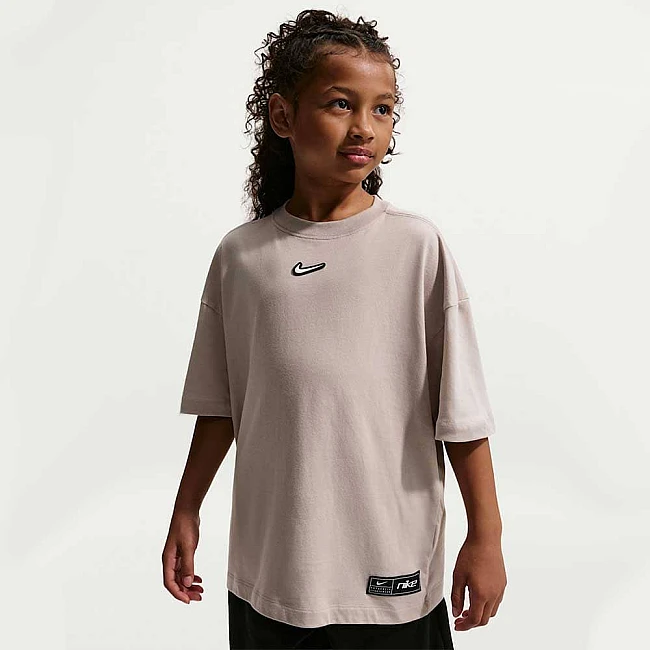 ДЕТСКА ТЕНИСКА ЗА МОМИЧЕ NIKE IO2031-211 NSW TEE OS STREET VERT WINGS БЕЖОВА