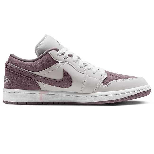 ДАМСКИ ОБУВКИ NIKE DC0774-117 AIR JORDAN 1 LOW БЕЛИ