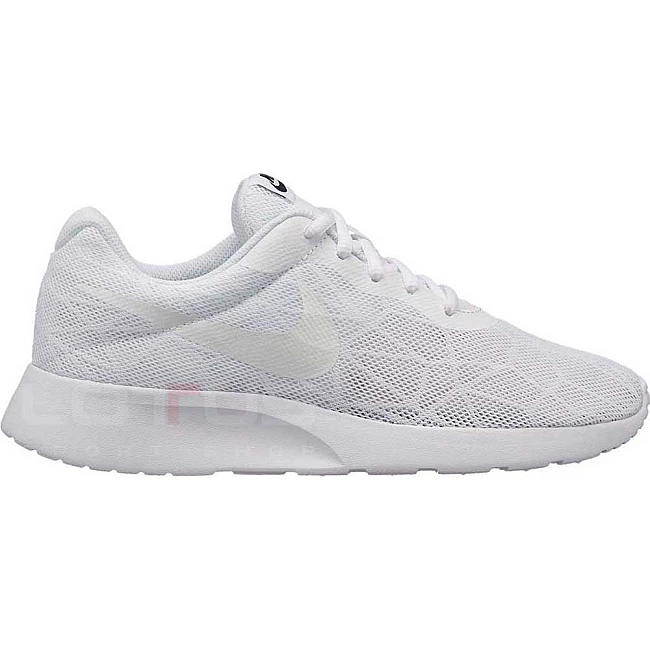 ДАМСКИ МАРАТОНКИ NIKE TANJUN SE WHITE