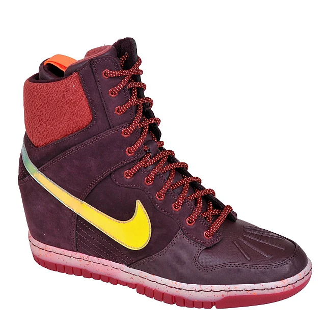 ДАМСКИ МАРАТОНКИ NIKE WMNS DUNK SKY HI SNEAKERBOOT
