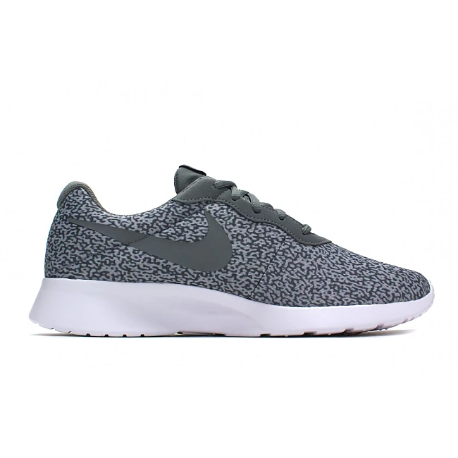 МЪЖКИ МАРАТОНКИ NIKE TANJUN PRINT - Lotus Sport МЪЖКИ МАРАТОНКИ NIKE TANJUN PRINT