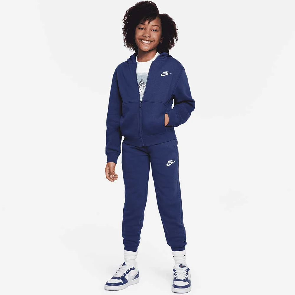 ДЕТСКИ СПОРТЕН ЕКИП ЗА МОМЧЕ NIKE NSW CLUB FLC FZ TRACKSUIT NAVY - lotus-sport.bg