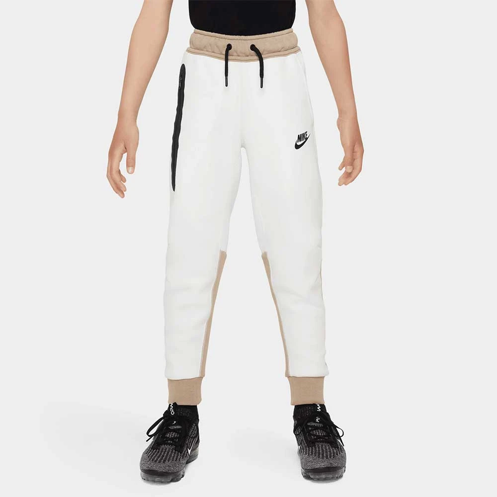 ДЕТСКО ДОЛНИЩЕ ЗА МОМЧЕ NIKE NSW TECH FLC PANT SUMMIT WHITE - lotus-sport.bg