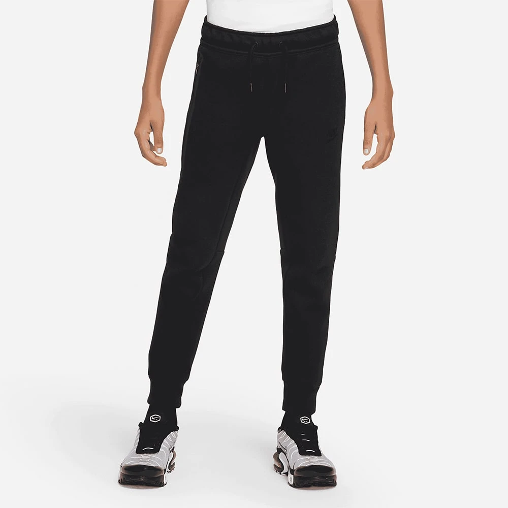 ДЕТСКО ДОЛНИЩЕ ЗА МОМЧЕ NIKE NSW TECH FLC PANT BLACK - lotus-sport.bg