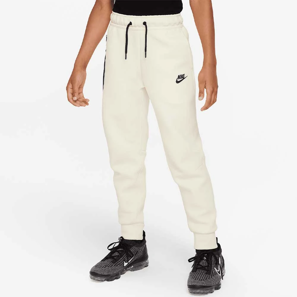 ДЕТСКО ДОЛНИЩЕ ЗА МОМЧЕ NIKE NSW TECH FLC PANT COCONUT MILK - lotus-sport.bg