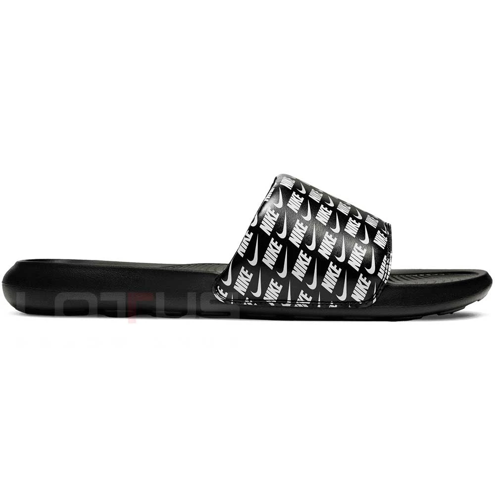 МЪЖКИ ЧЕХЛИ NIKE VICTORI ONE SLIDE PRINT ЧЕРНИ - lotus-sport.bg