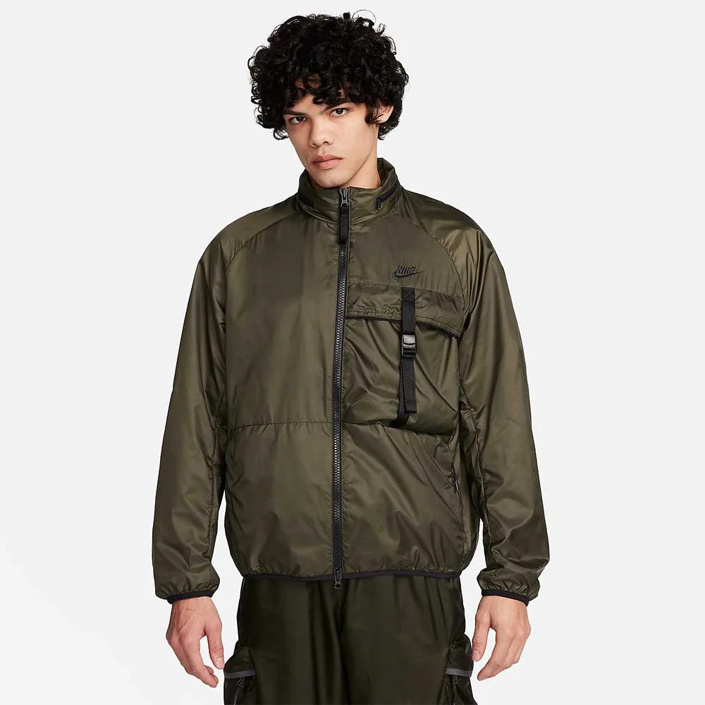 МЪЖКО ГОРНИЩЕ NIKE TCH WVN N24 LND PKBL JKT КАФЯВО-ЗЕЛЕНО - lotus-sport.bg