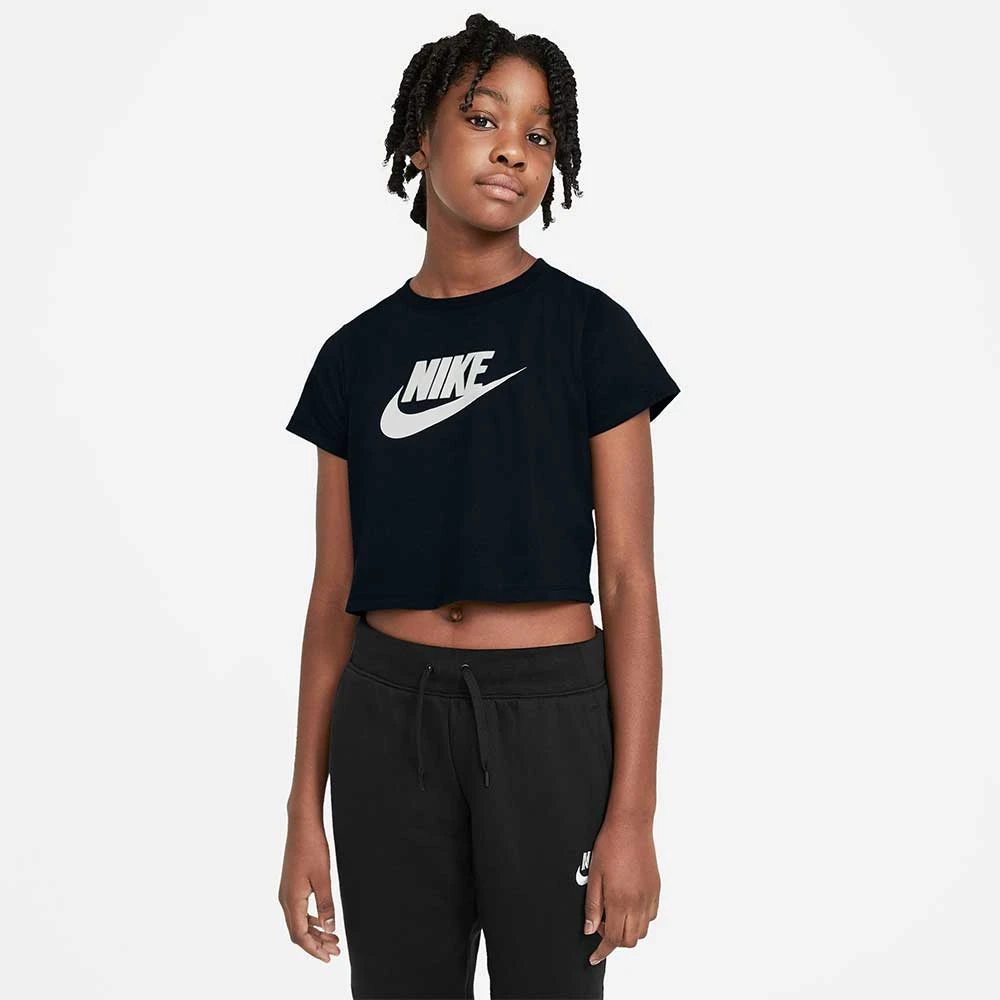 ДЕТСКА ТЕНИСКА ЗА МОМИЧЕ NIKE NSW TEE CROP FUTURA ЧЕРНА - lotus-sport.bg