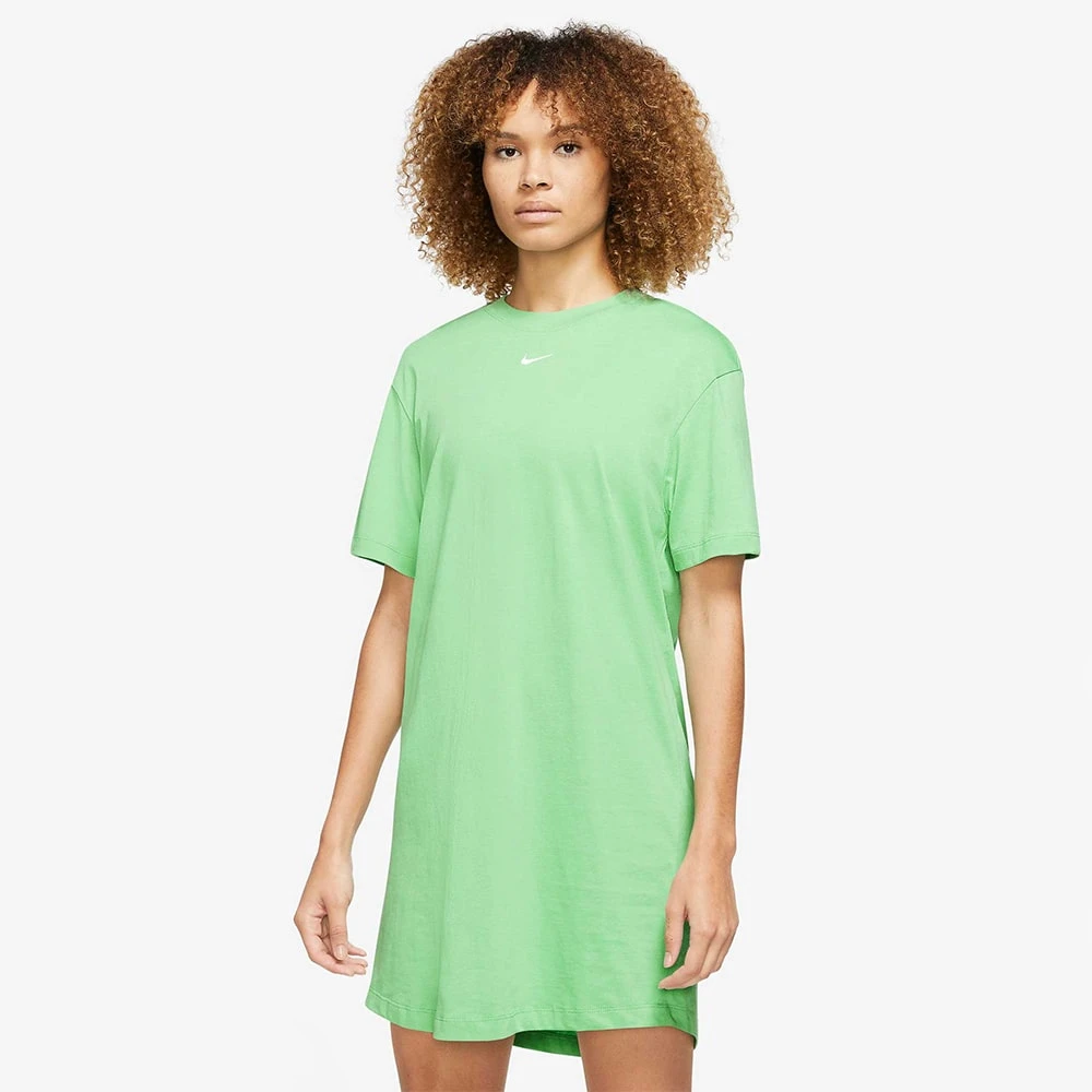 ДАМСКА РОКЛЯ NIKE NSW ESSNTL SS DRESS TSHRT СВЕТЛОЗЕЛЕНА - lotus-sport.bg