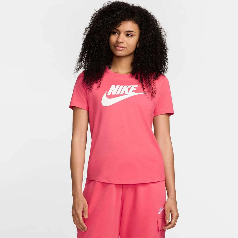 ДАМСКА ТЕНИСКА NIKE DX7906-629 NSW CLUB SS TEE ICN FTRA РОЗОВА - lotus-sport.bg