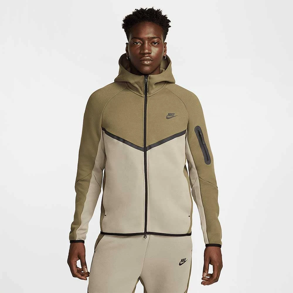 МЪЖКО ГОРНИЩЕ NIKE HV0949-222 TCH FLC FZ WR HOODIE МАСЛИНЕНО ЗЕЛЕНО - lotus-sport.bg