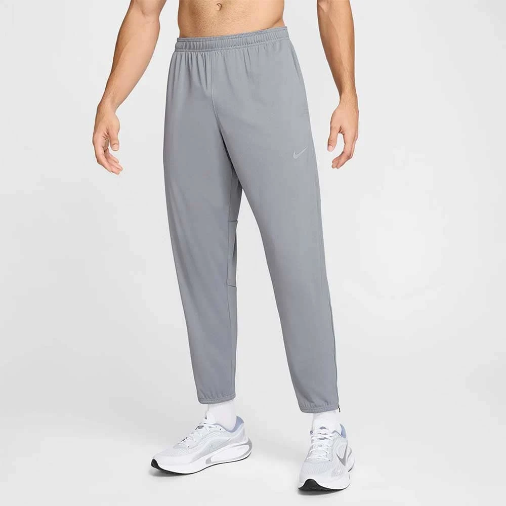 МЪЖКО ДОЛНИЩЕ NIKE HJ3590-084 DF CHALLENGER KNIT PANT СИВО - lotus-sport.bg