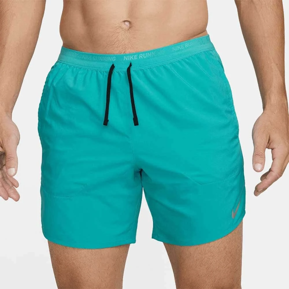 МЪЖКИ КЪСИ ПАНТАЛОНИ NIKE DM4761-345 DF STRIDE 7IN BF SHRT СИНЬО-ЗЕЛЕНИ - lotus-sport.bg