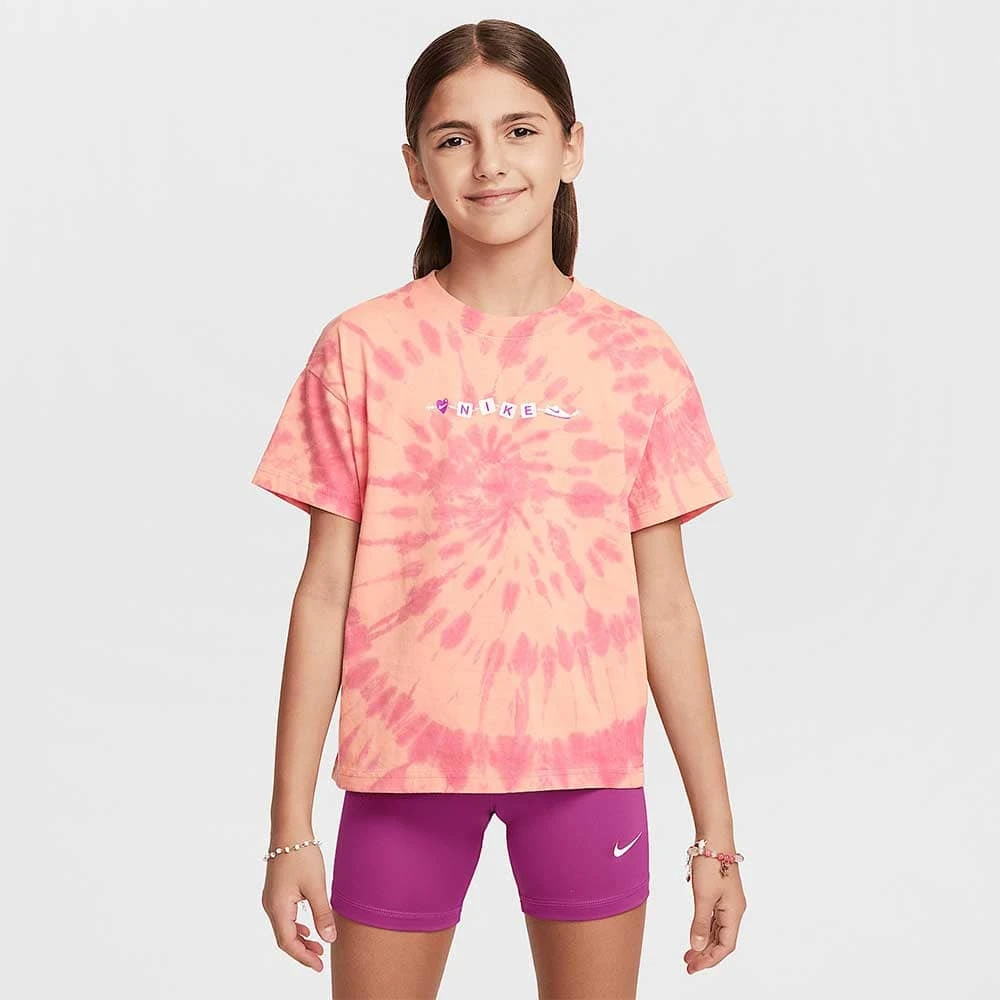 ДЕТСКА ТЕНИСКА ЗА МОМИЧЕ NIKE HQ2348-844 NSW TEE ADAPT TWEEN СВЕТЛООРАНЖЕВА - lotus-sport.bg