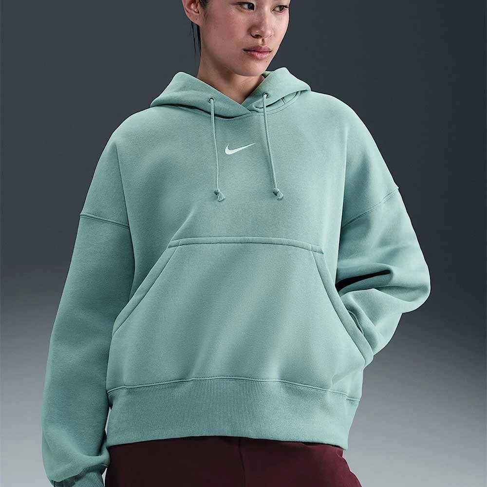 ДАМСКИ СУИТШЪРТ NIKE DQ5858-017 NSW PHNX FLC OOS PO HOODIE ЗЕЛЕН - lotus-sport.bg