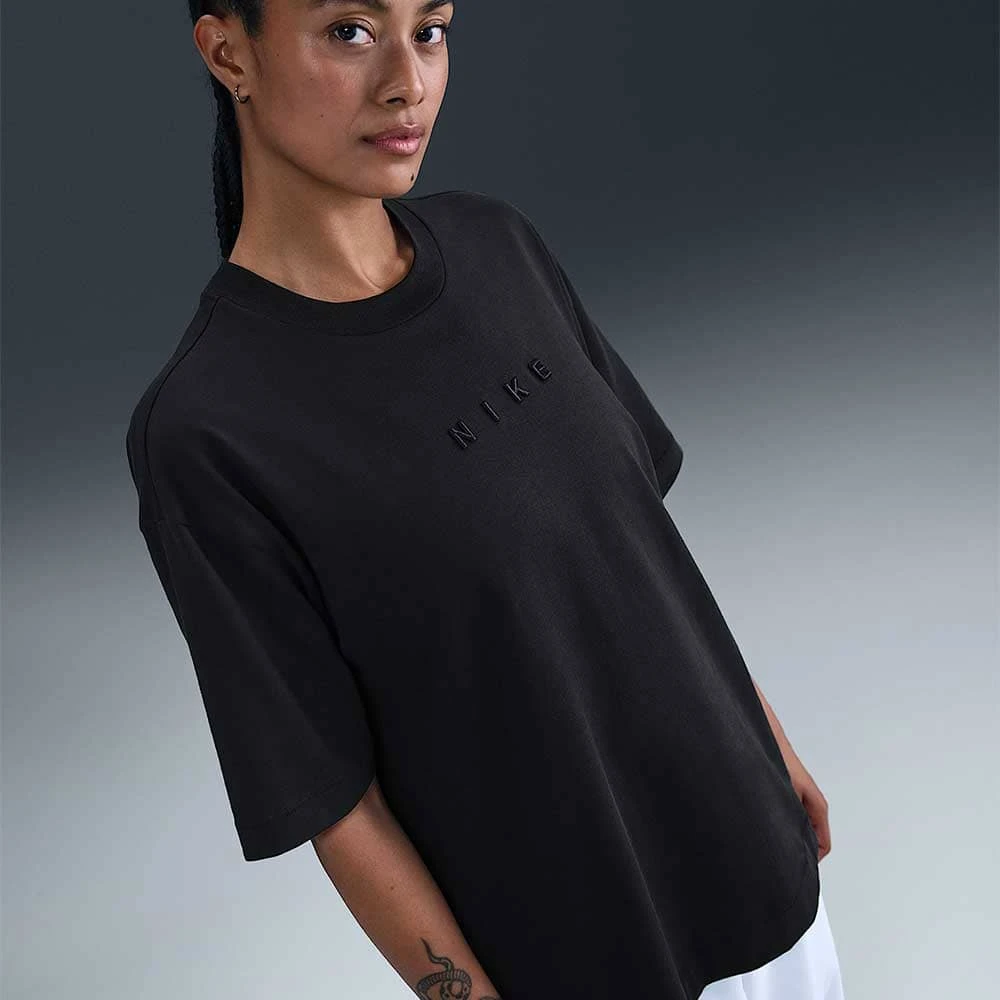 ДАМСКА ТЕНИСКА NIKE HV4957-010 NSW LUXE SS TEE RELAX ЧЕРНА - lotus-sport.bg