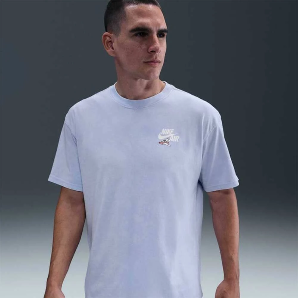 МЪЖКА ТЕНИСКА NIKE HQ9275-057 NSW TEE OC FB GFX FW CULTURE СИВО-СИНЯ - lotus-sport.bg