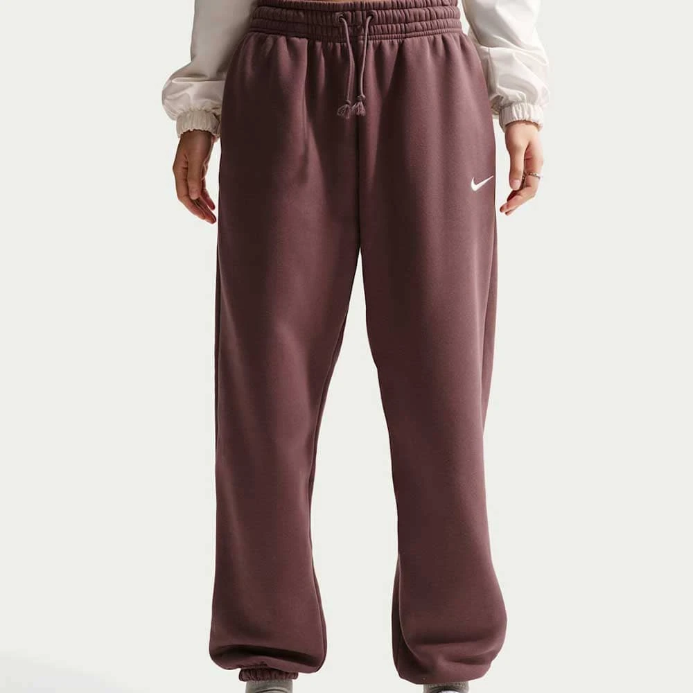 ДАМСКО ДОЛНИЩЕ NIKE FZ5996-502 NSW PHNX FLC HR OS PANT 2 КАФЯВО - lotus-sport.bg