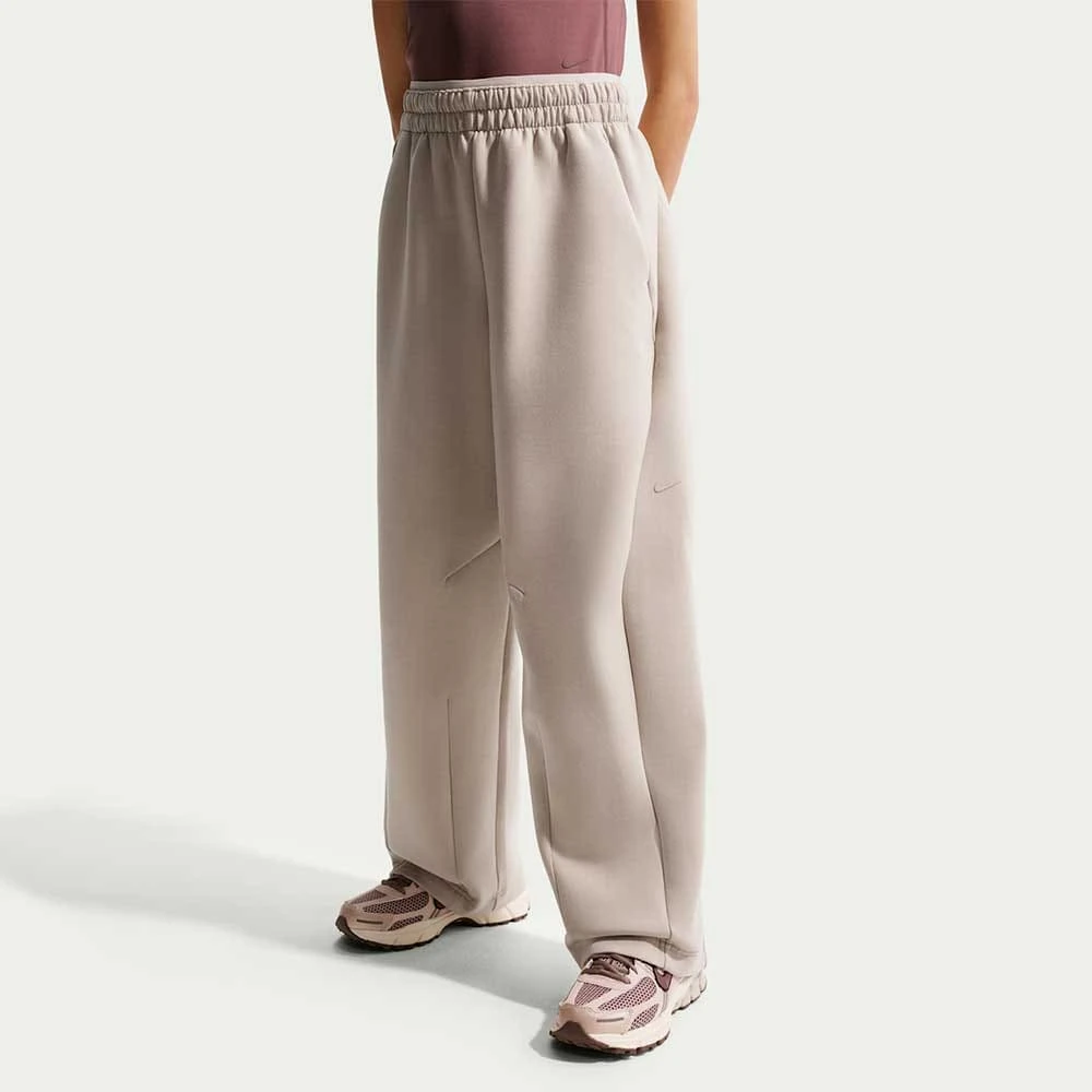 ДЕТСКО ДОЛНИЩЕ ЗА МОМИЧЕ NIKE IM1764-236 MAVN TF HR KNIT PANT КРЕМАВО - lotus-sport.bg