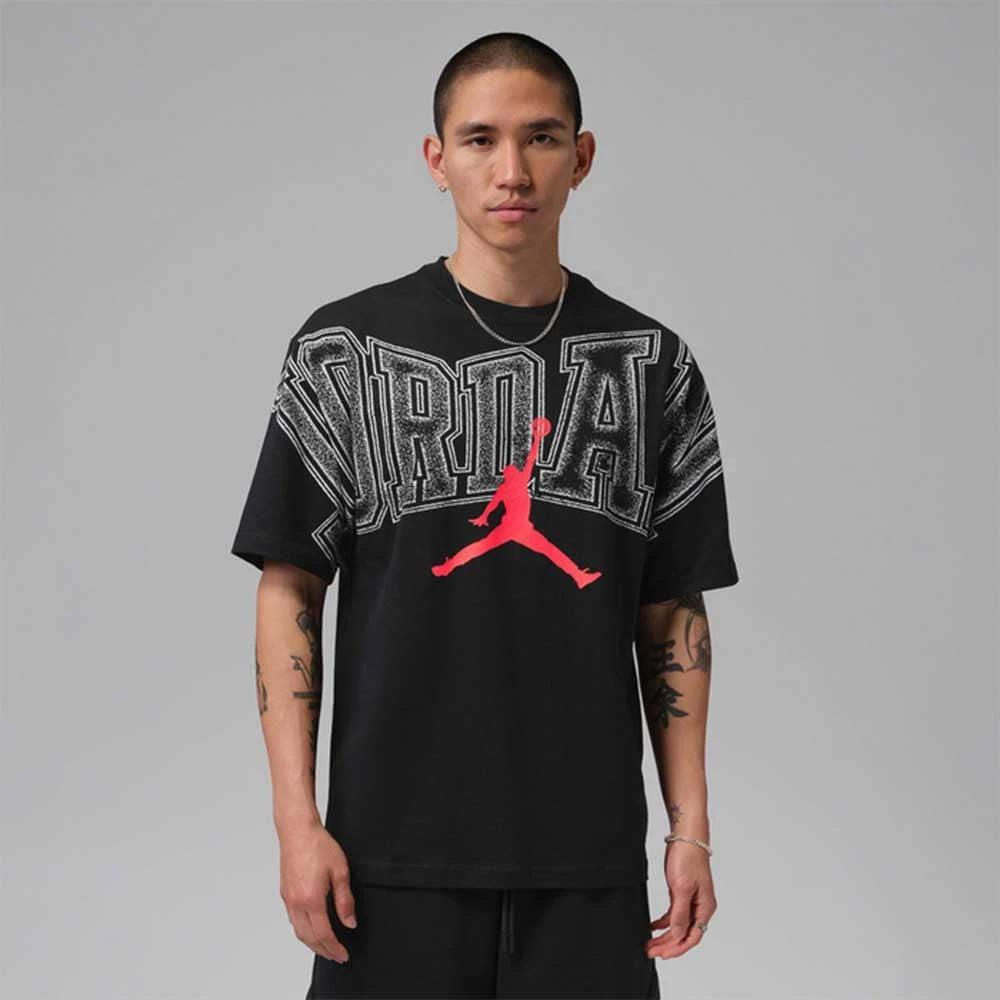 МЪЖКА ТЕНИСКА NIKE IQ0708-010 JORDAN NEW STRETCH GFX SS CREW ЧЕРНА - lotus-sport.bg