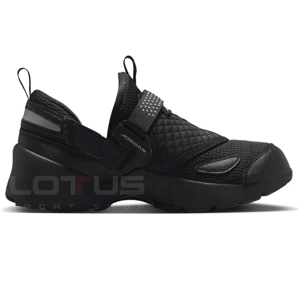 ДАМСКИ МАРАТОНКИ NIKE HQ2164-001 JORDAN TRUNNER LX ЧЕРНИ - lotus-sport.bg