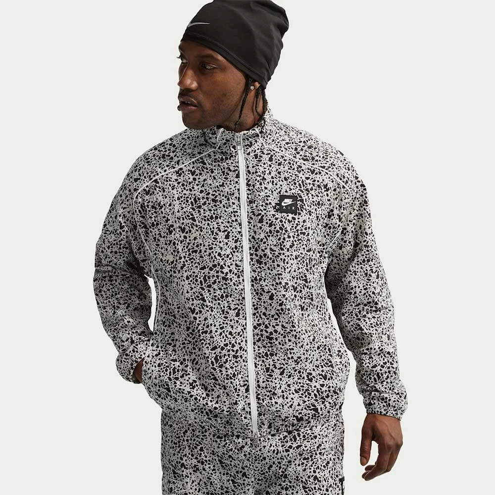 МЪЖКО ГОРНИЩЕ NIKE II5242-072 AIR WVN AOP JKT БЕЖОВО - lotus-sport.bg