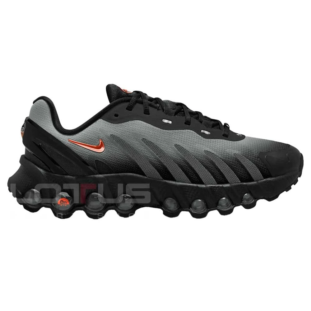 ДЕТСКИ МАРАТОНКИ ЗА МОМЧЕ NIKE HF7310-022 AIR MAX DN8 GS СИВИ/ОРАНЖЕВИ - lotus-sport.bg