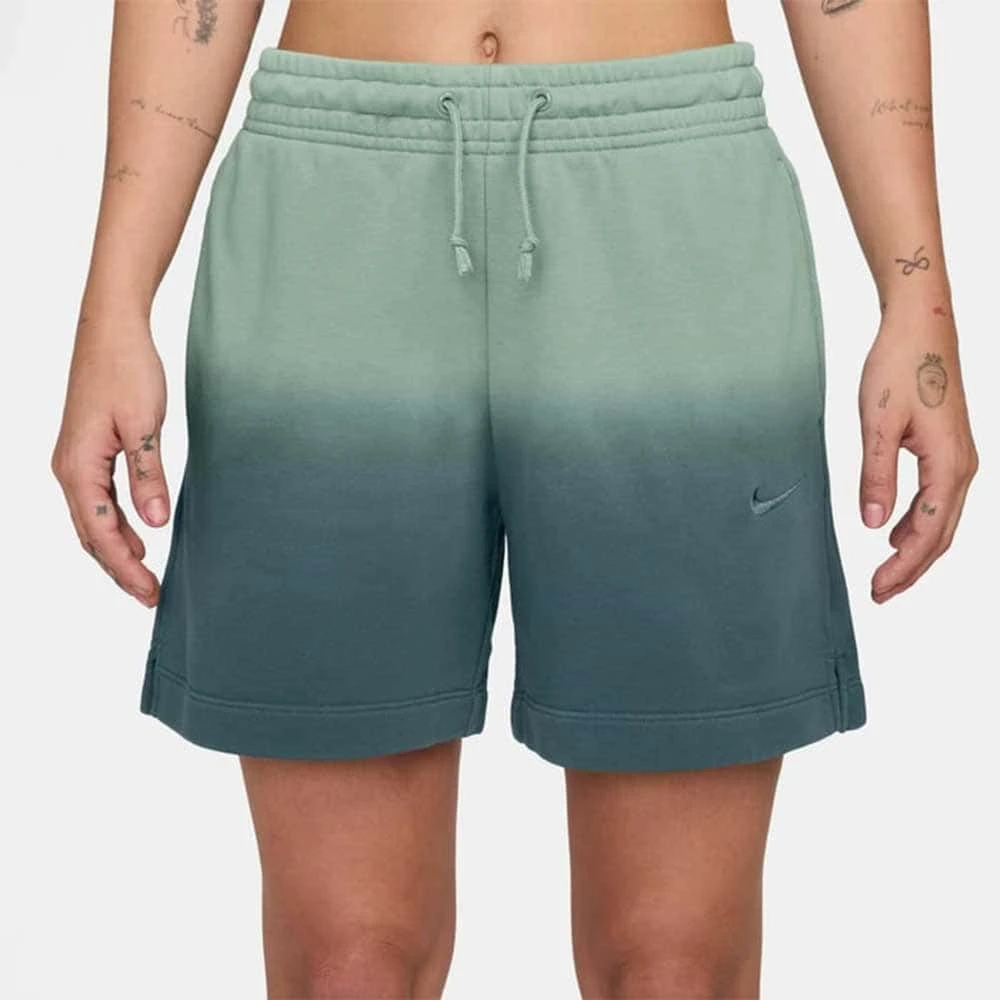 ДАМСКИ КЪСИ ПАНТАЛОНИ NIKE IF7370-006 NSW PHNX FLC MR DIP SHORT ЗЕЛЕНИ - lotus-sport.bg