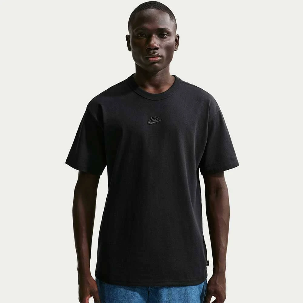 МЪЖКА ТЕНИСКА NIKE IH1121-010 NSW TEE LSE PREM ESS SUST ЧЕРНА - lotus-sport.bg