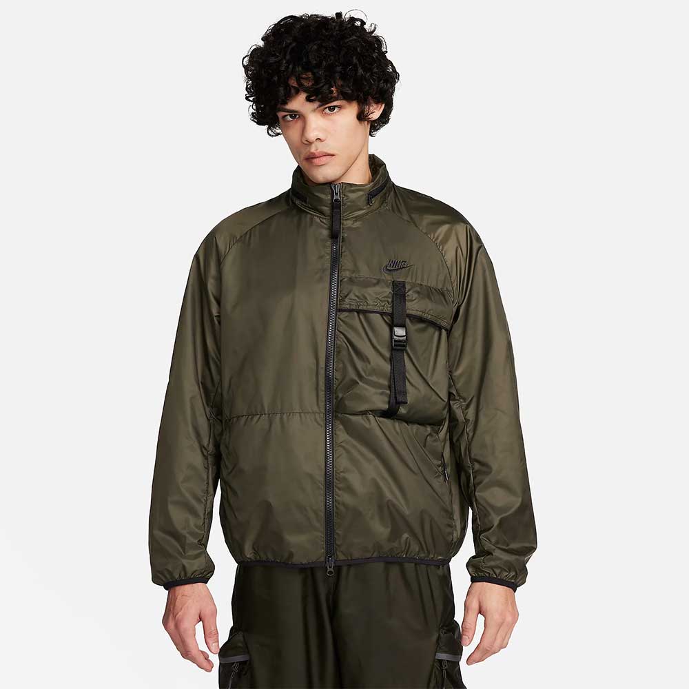 МЪЖКО ГОРНИЩЕ NIKE TCH WVN N24 LND PKBL JKT КАФЯВО-ЗЕЛЕНО - lotus-sport.bg