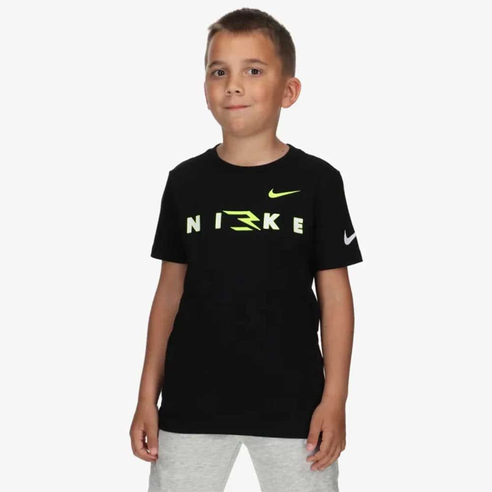 ДЕТСКА ТЕНИСКА ЗА МОМЧЕ NIKE RWB WORDMARK TEE ЧЕРНА - lotus-sport.bg