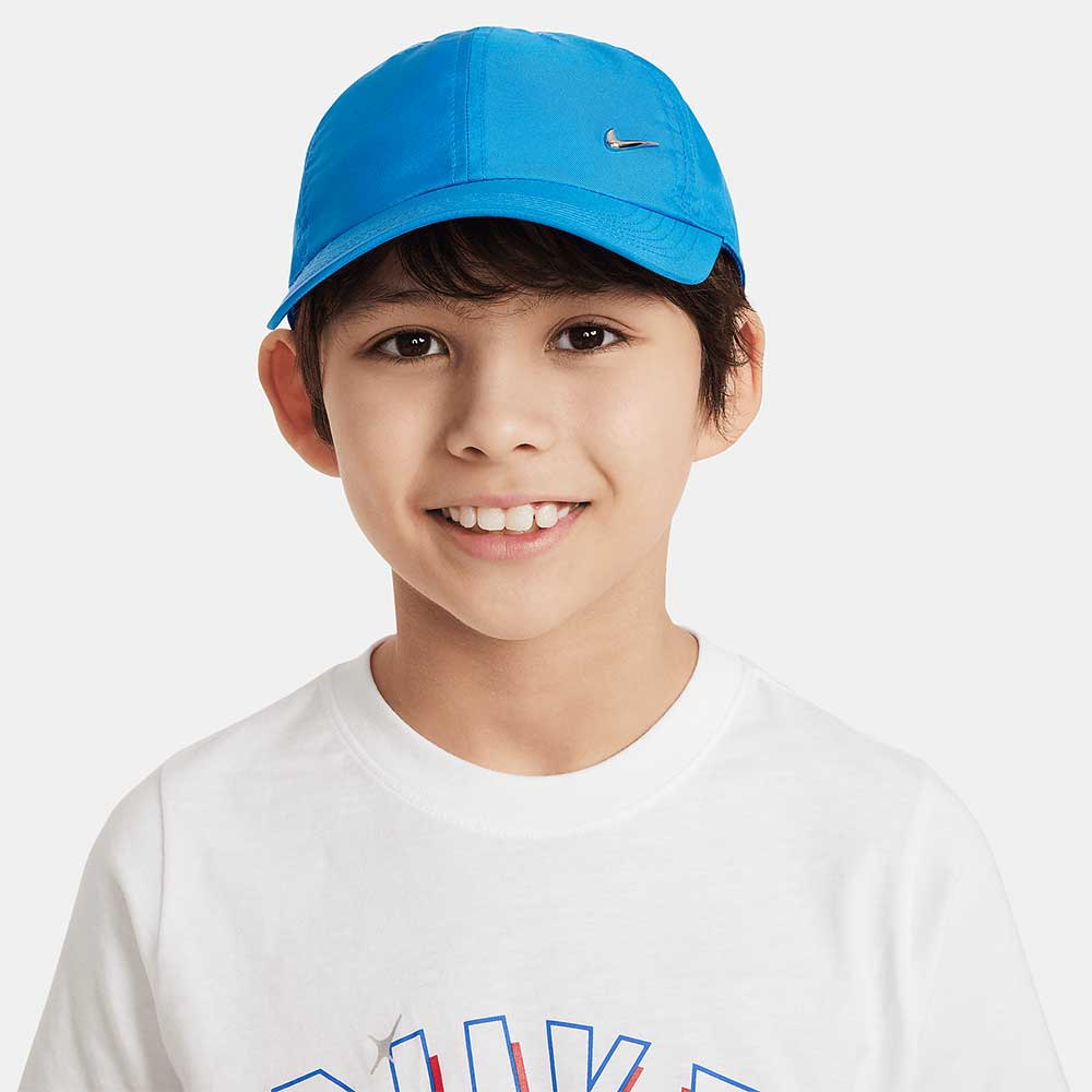 ДЕТСКА ШАПКА NIKE DF CLUB CAP US CB MTSWSH СИНЯ - lotus-sport.bg