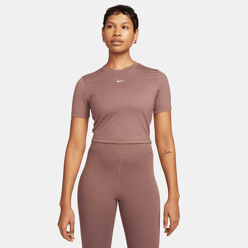 ДАМСКА ТЕНИСКА NIKE NSW ESSNTL SLM CRP БЛЕДОКАФЯВА - lotus-sport.bg